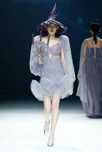 浙江理工大學(xué)服裝學(xué)院畢業(yè)發(fā)布 詮釋時(shí)尚多維信息的融合與并置