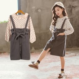 在給寶寶選擇童裝的時(shí)候要注意什么呢